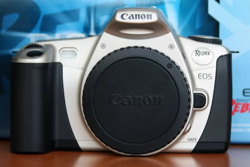 Продам Canon EOS 300  